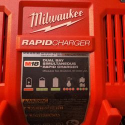 Milwaukee Rapid Charger 🔌 🆕 