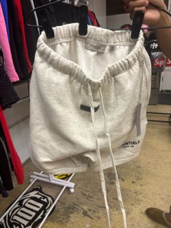 ESSENTIAL SHORTS