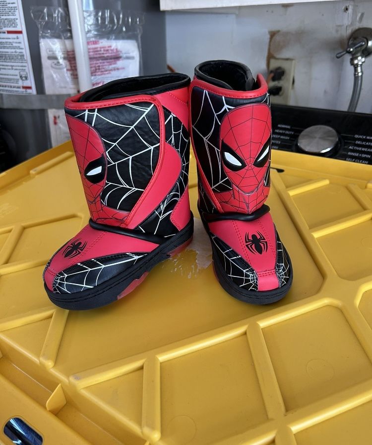 Rain/Snow Boots Size 9