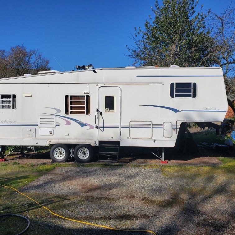 1998 28ft Dutchman Gooseneck 5th wheel