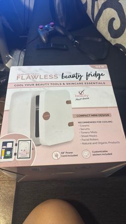 Finishing Touch Flawless Beauty Fridge