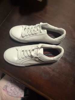 Hilfiger size 9
