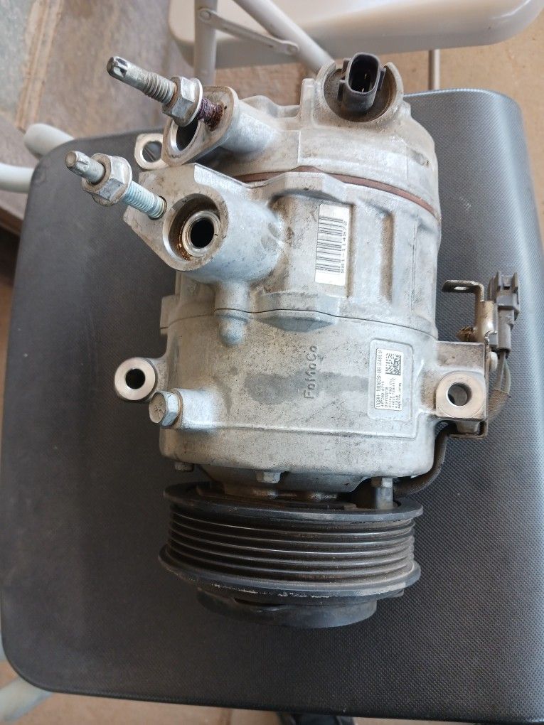 A/C Compressor Ford Fusion 