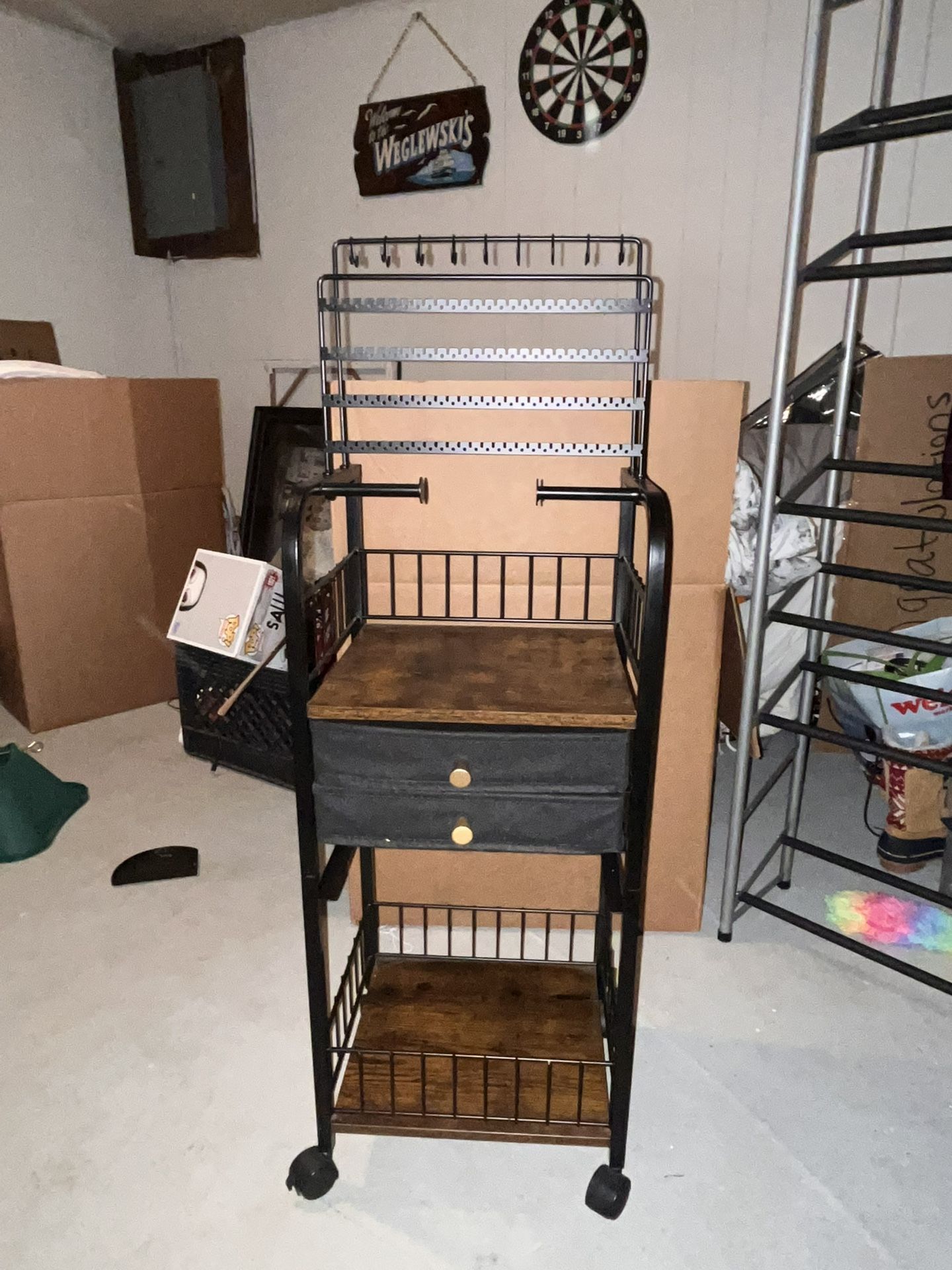 Jewelry /organizing stand