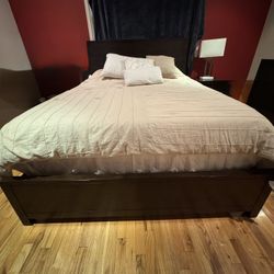 Lightly Used Macy’s Furniture Queen Bedroom Set