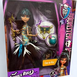 ✨NEW IN BOX MATTEL 2012 GHOULS RULE CLEO DE NILE MONSTER HIGH DOLL✨