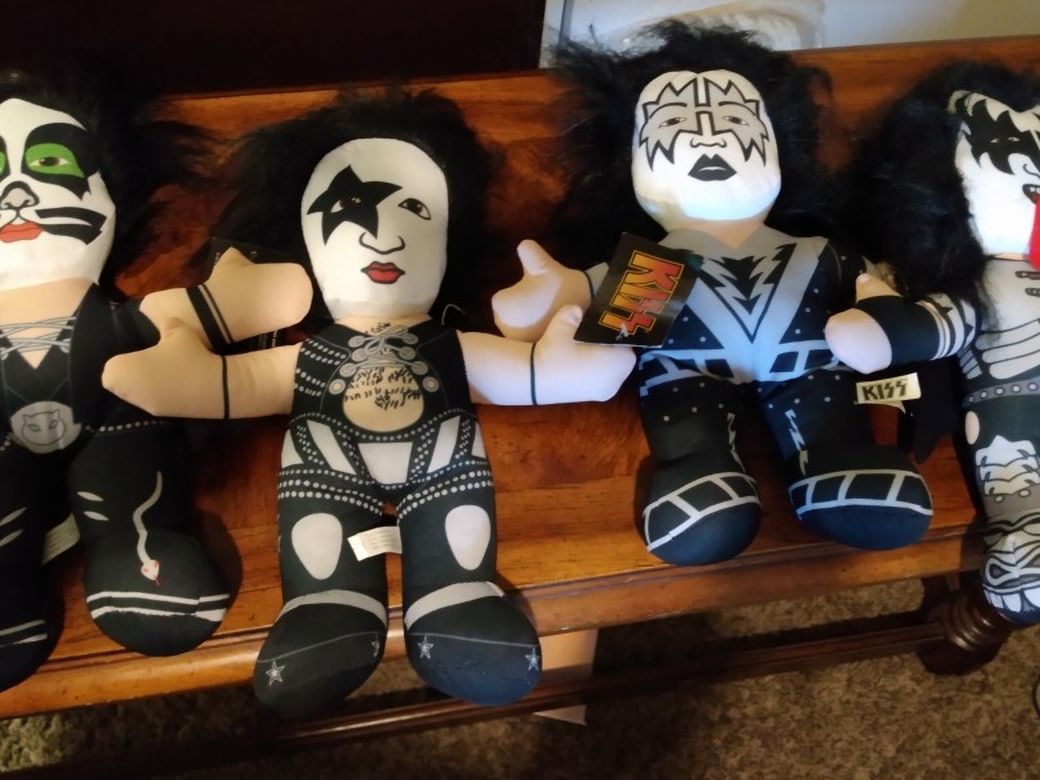 Kiss Plush Toy