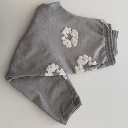 Denim Tears The Cotton Wreath Sweatpants Grey Size L