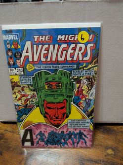 Marvel The Mighty Avengers #243 Comic