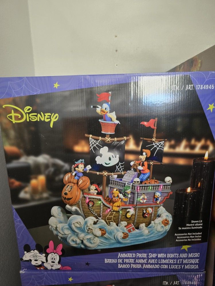 DISNEY Pirate Ship
