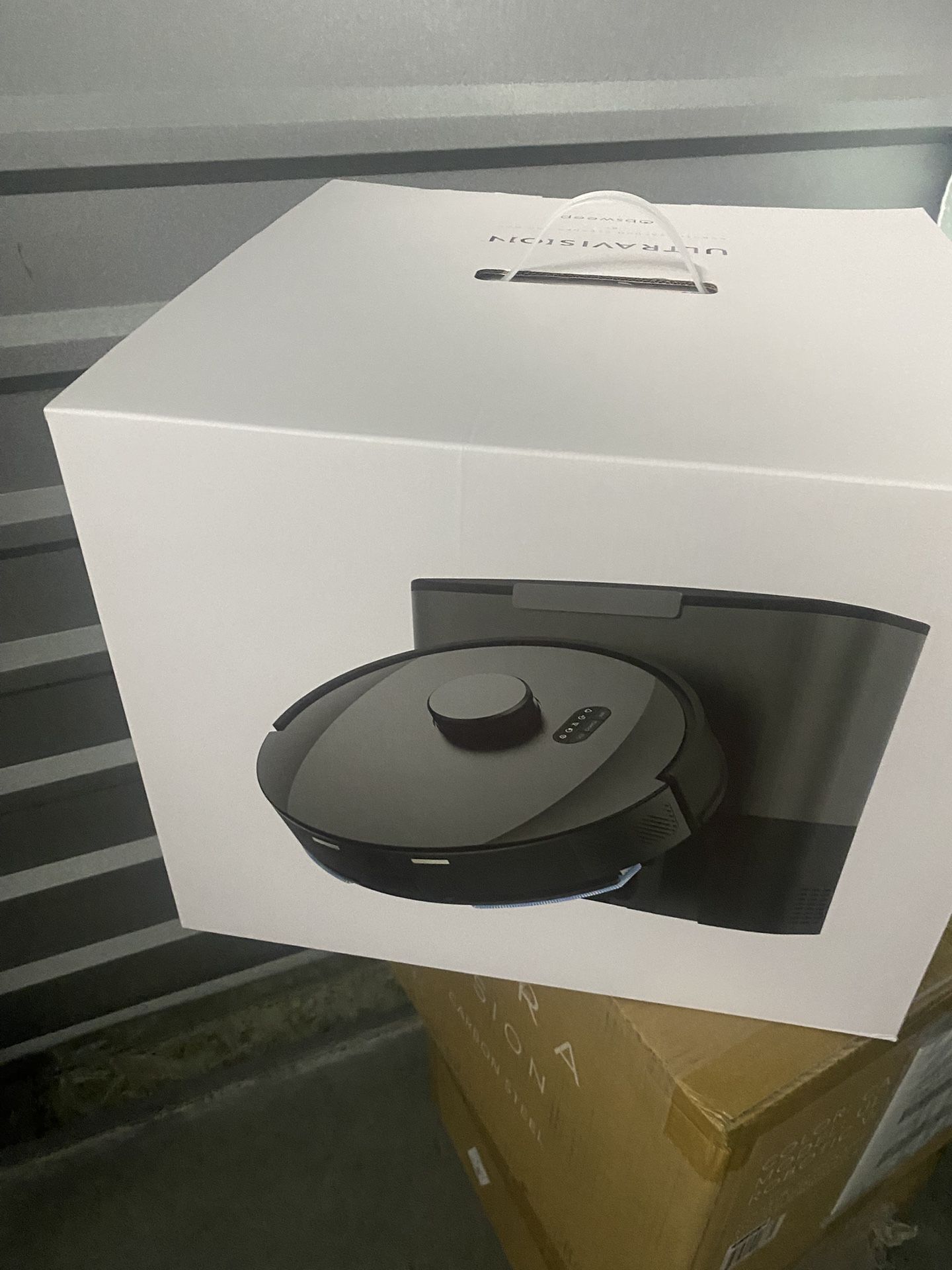 New in box bObsweep Ultra Vision Smart robot Vacuum And Mop