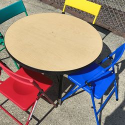 Kids Table And Chairs 