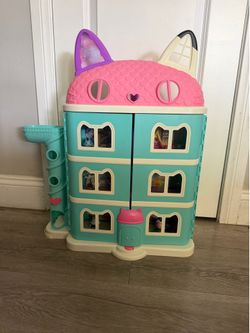 Gabby’s Dolhouse