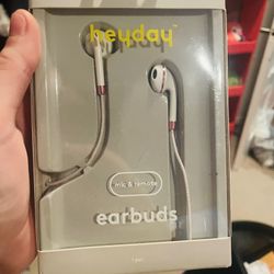 Earbuds 