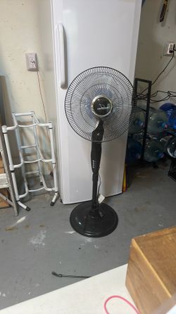 16” Polar Air Pedestal Fan with Remote
