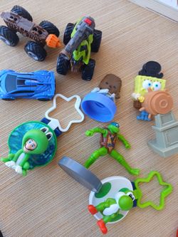 Small toys lot all for $2