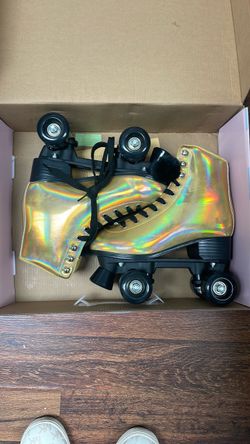 Holographic Gold Quad Roller Skates