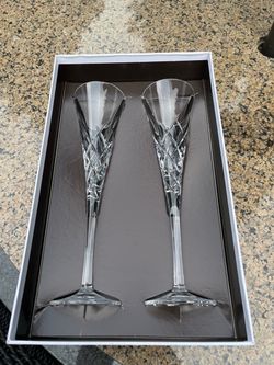 Vera Wang champagne flutes set of 2