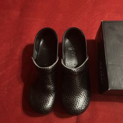 Woman’s Dansko shoes