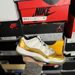 Jordan Closing Ceremony 11 Low  size 6Y USED