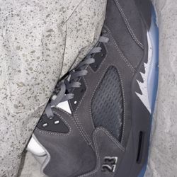 Wolf gray Jordan 5 Retros