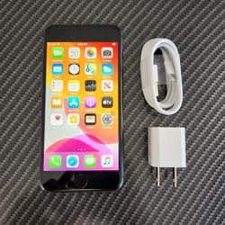 iPhone 8 - UNLOCKED - Like New 