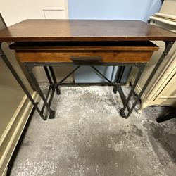 Free Writing Desk