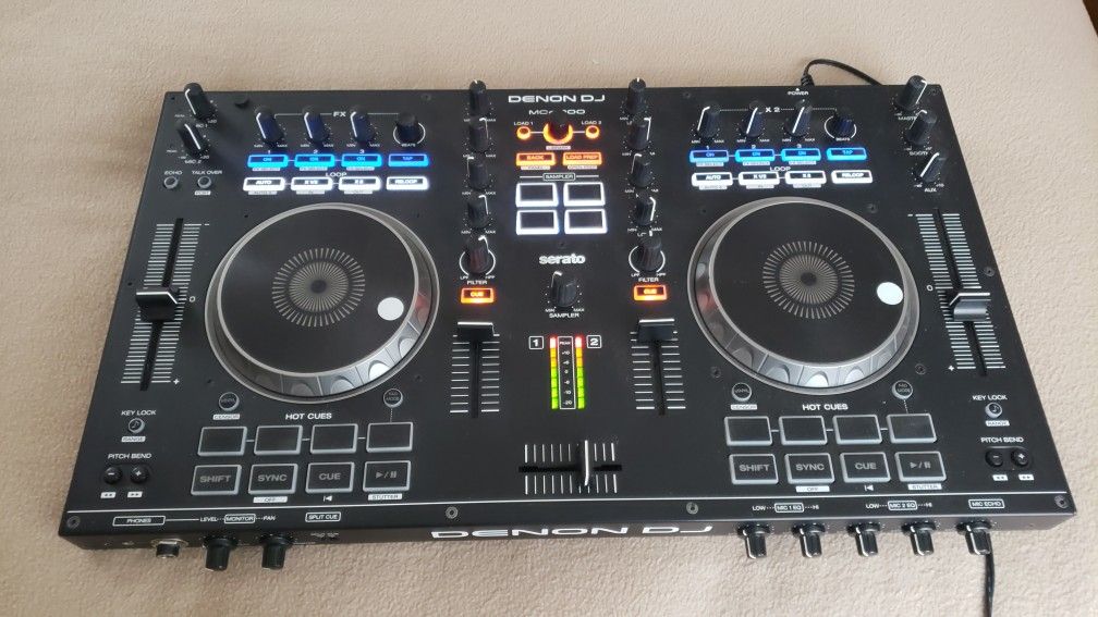 DJ. Controller.