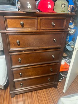 Dresser