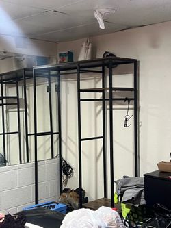 Clothes rack/ hanger