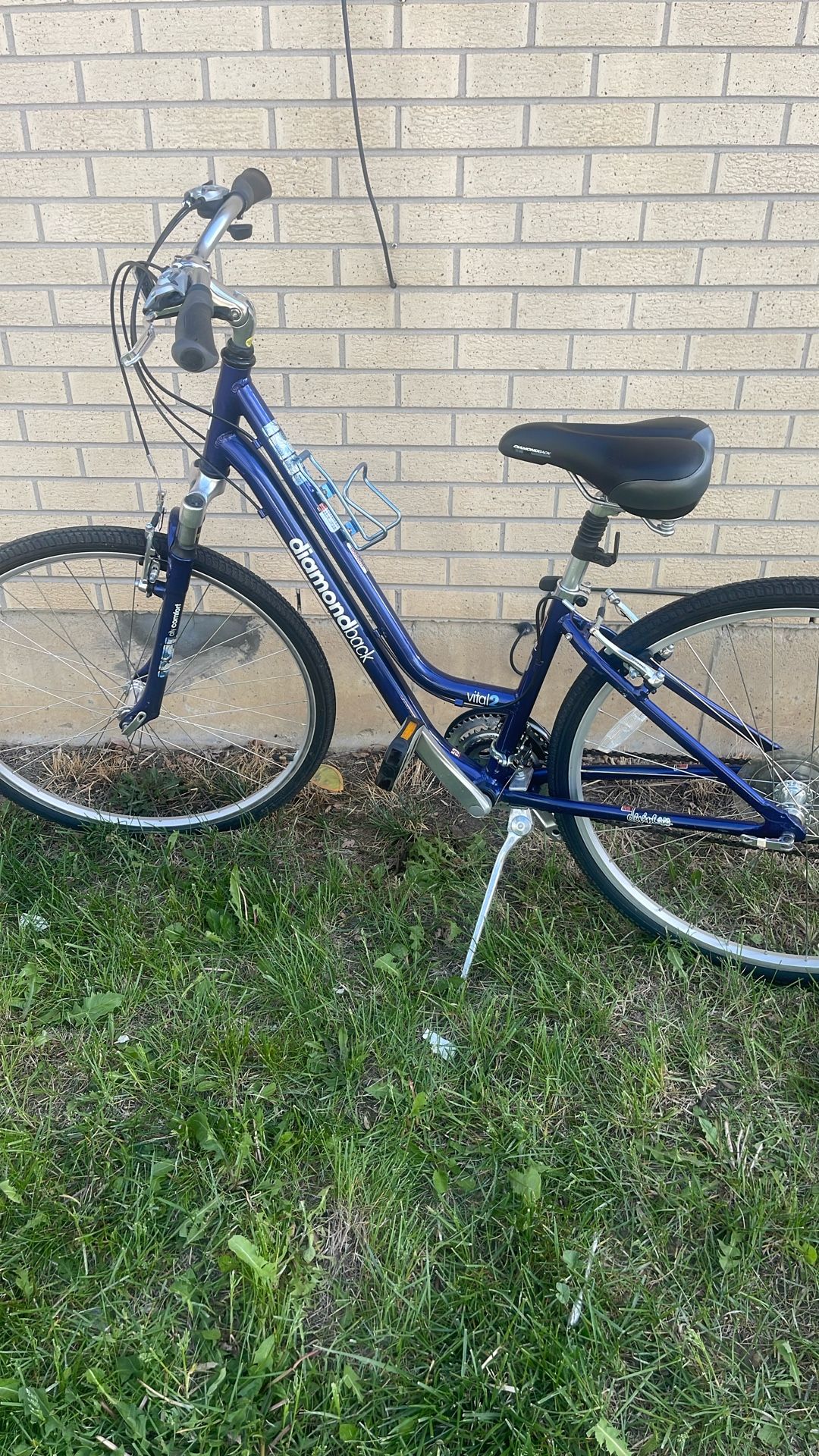 Diamondback vital 2 Hybrid Women’s Bike
