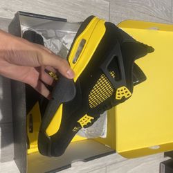 Jordan Thunder 4