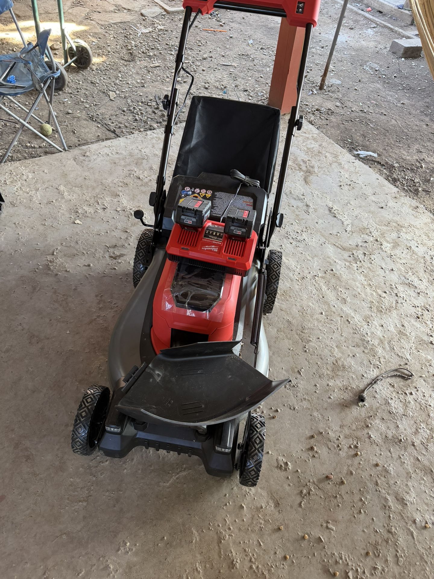 Milwaukee M18 FUEL 21in. Self-Propelled Dual Battery Mower Lithium-Ion High Output 6.0Ah Battery 