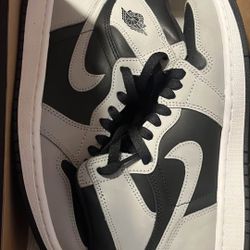 Retro Jordan 1 Shadows 2.0 Sz 7Y