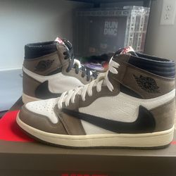 Travis Scott Jordan 1 Size 9.5