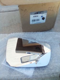 Volkswagen Passat (12-13) OEM passenger side mirror