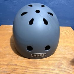 Nutcase adult skate helmet