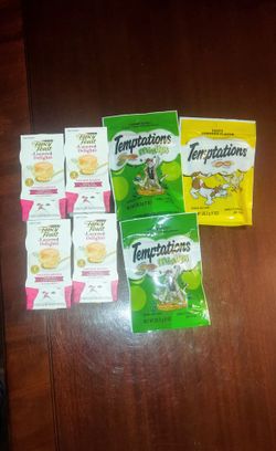 Fancy Feast & Temptations  cat food and treats