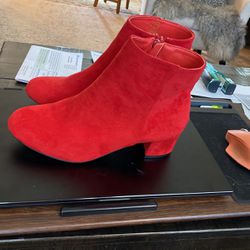 Cute Red Boots!  Women’s 8-1/2