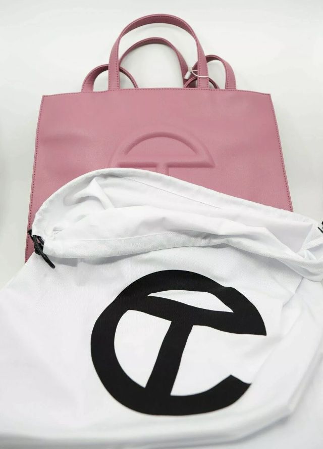 Telfar Shopping Bag Medium “Corned Beef” Brand new with tags Authentic Telfar Bag This Bag Is Sold Out Online $250 Firm 