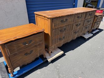 vintage bedroom furniture, dresser, French Provincial