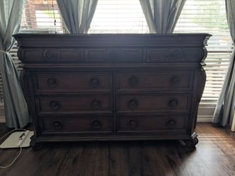 Dresser