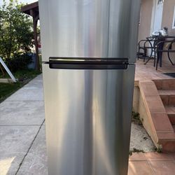 Whirlpool Refrigerator 