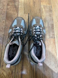 Skechers