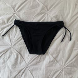 Black bikini bottoms