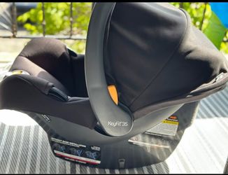 Chicco Infant Car Seat