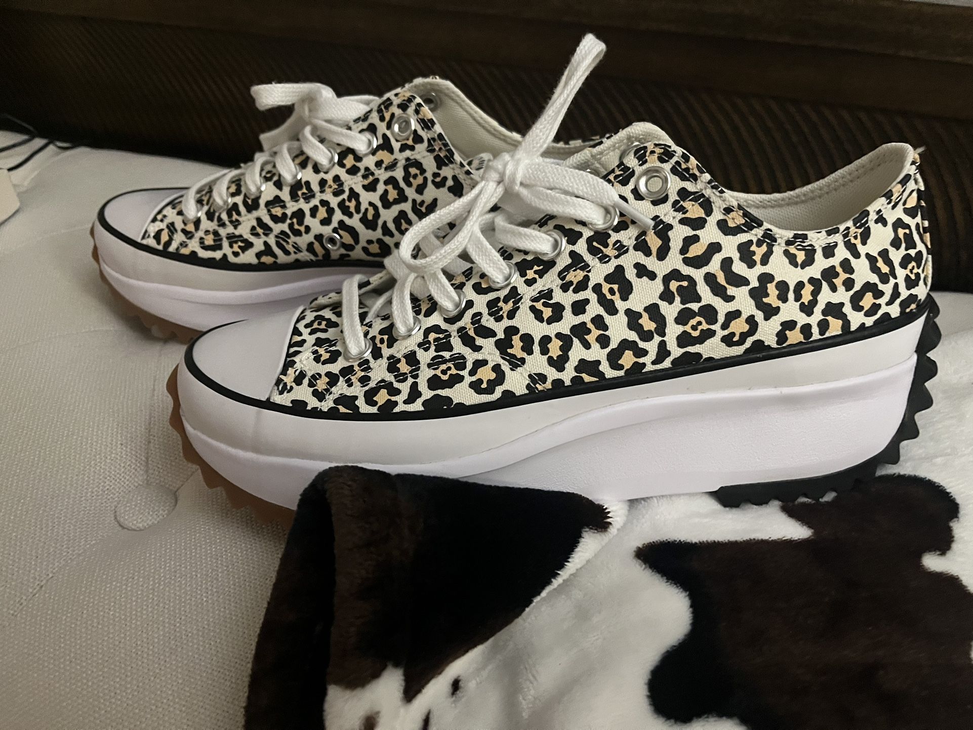 Women’s Converse