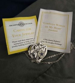 Dallas Cowboys womens jewelry (pick up in mesa)