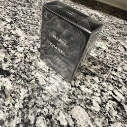 BLEU DE CHANEL
(EDP) - 3.4 FL. OZ.