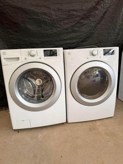 Kenmore washer and dryer laundry set